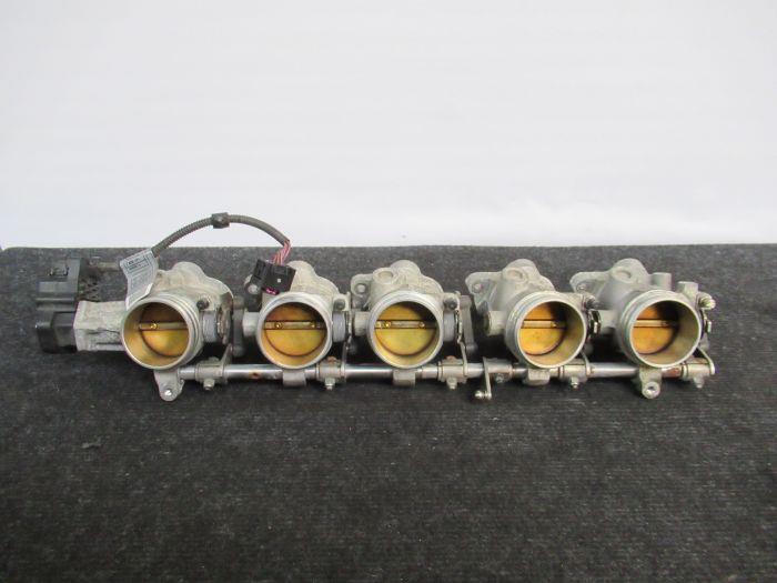 Gebrauchte Drosselklappengehäuse BMW 5 serie (E60) M5 V-10 40V LHD Preis € 274,95 Mit Mehrwertsteuer angeboten von Van Kronenburg Engines