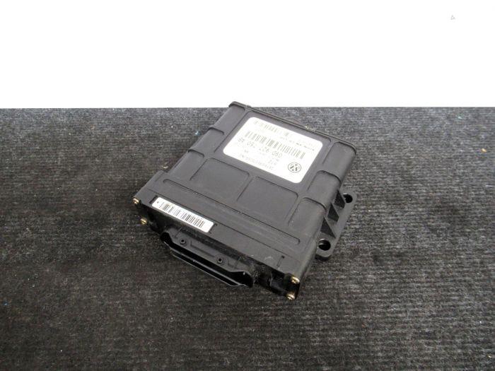 Used Automatic gearbox computer Porsche Cayenne (9PA) 4.5 V8 32V Turbo S Price € 99,95 Inclusive VAT offered by Van Kronenburg Engines