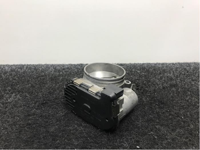 Gebrauchte Drosselklappengehäuse Porsche 911 (996) 3.6 Carrera 24V Preis € 14,96 Mit Mehrwertsteuer angeboten von Van Kronenburg Engines