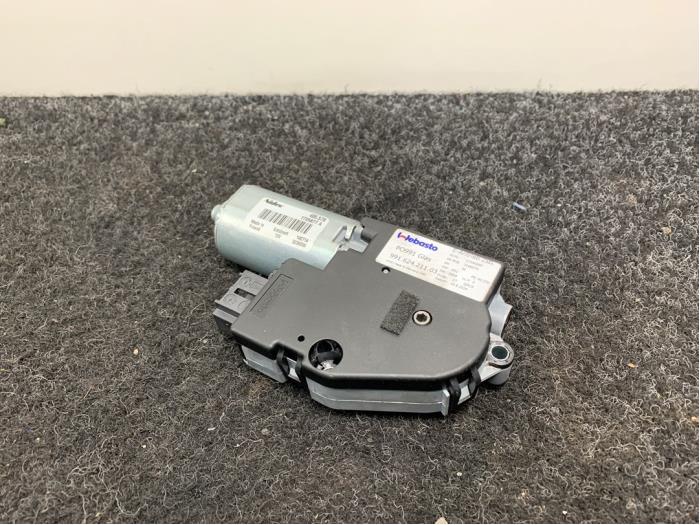 Używane Silnik szyberdachu Porsche 911 (991) 3.8 24V Carrera 4S Cena € 159,95 Z VAT oferowane przez Van Kronenburg Engines