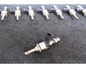Used Injector (petrol injection) Porsche Cayenne (9PA) 4.8 V8 32V Turbo Price € 349,94 Inclusive VAT offered by Van Kronenburg Engines