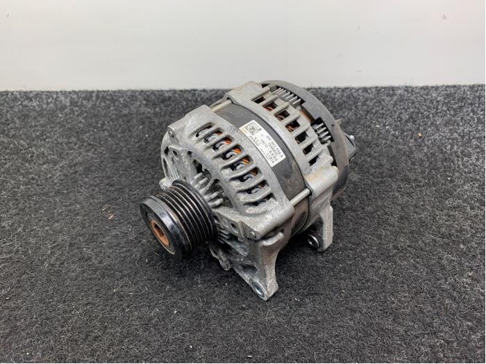 Begagnade Dynamo Porsche Macan (95B) 3.6 V6 24V Turbo Pris € 225,00 Inklusive moms erbjuds av Van Kronenburg Engines