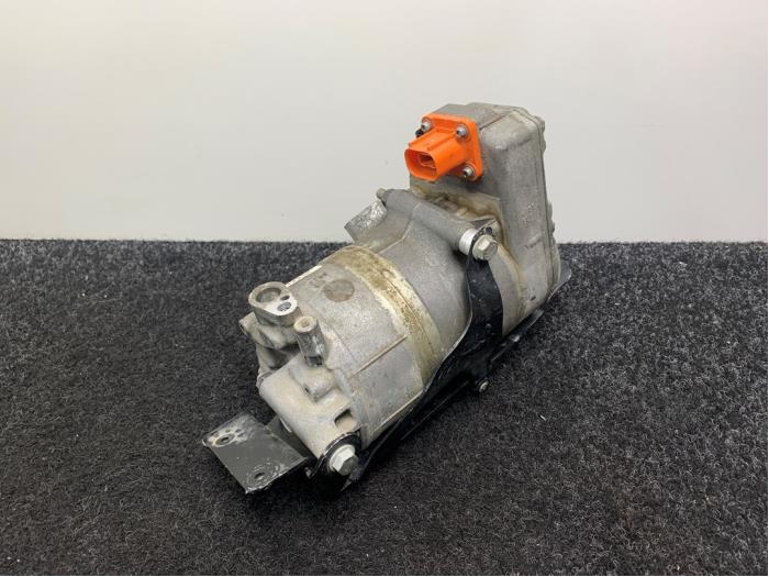 Usagé Pompe clim Audi e-tron (GEN) 50 quattro Prix € 325,01 Prix TTC proposé par Van Kronenburg Engines