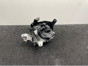 New Fuel filter housing Peugeot 5008 I (0A/0E) 1.6 HDiF 16V Price € 50,00 Inclusive VAT offered by Van Kronenburg Engines