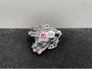 New High pressure pump Citroen Jumpy 2.0 Blue HDI 120 Price € 599,94 Inclusive VAT offered by Van Kronenburg Engines