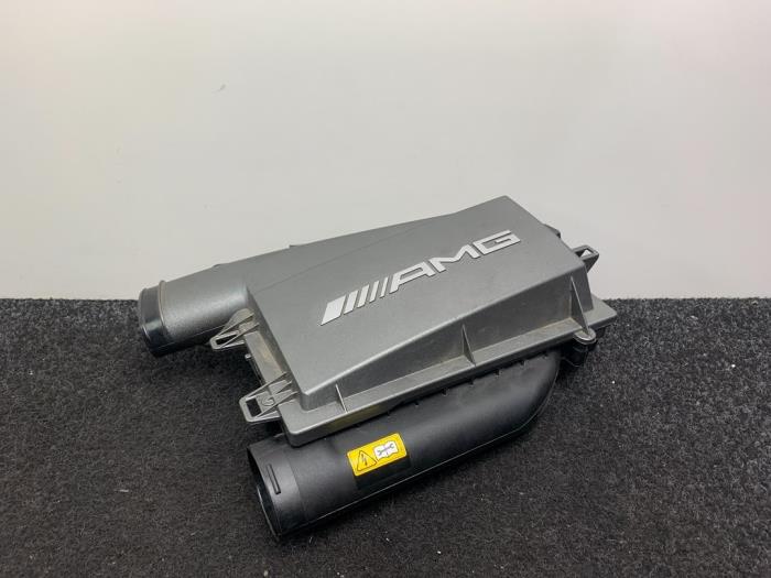 Gebrauchte Luftfiltergehäuse Mercedes S (222.0/222.1) 5.5 S-63 AMG V8 32V Biturbo 4-Matic Preis € 174,94 Mit Mehrwertsteuer angeboten von Van Kronenburg Engines
