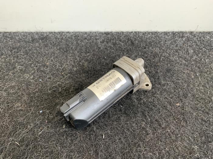 Gebrauchte Ölpumpe BMW 5 serie (E60) M5 V-10 40V LHD Preis € 99,99 Mit Mehrwertsteuer angeboten von Van Kronenburg Engines