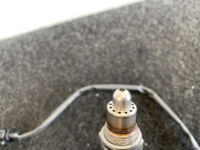Lambda probe from a Audi A4 (B9) 2.0 40 TFSI Mild Hybrid 16V