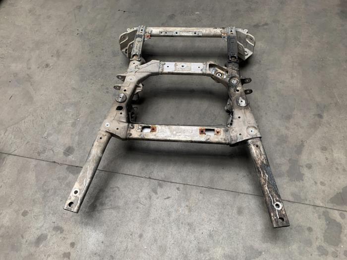 Usados Subchasis Landrover Range Rover IV (LG) 4.4 SDV8 32V Precio € 499,95 IVA incluido ofrecido por Van Kronenburg Engines