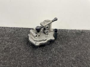 Used Intake manifold actuator Audi A4 (B7) 2.0 TFSI 20V Price € 39,94 Inclusive VAT offered by Van Kronenburg Engines