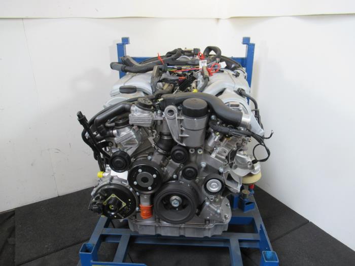 Motor de un Mercedes-Benz S (W220) 5.8 S-600L V12 36V