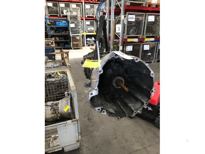 Getriebe van een Nissan Navara (D40) 2.5 dCi 16V