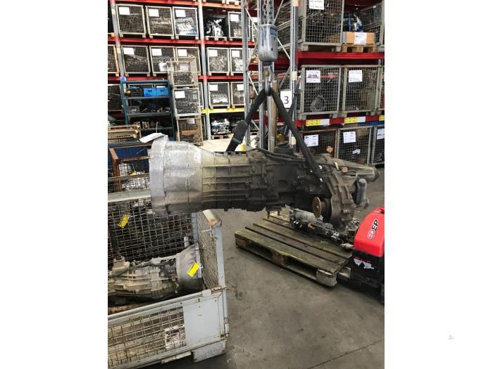 Getriebe van een Nissan Navara (D40) 2.5 dCi 16V