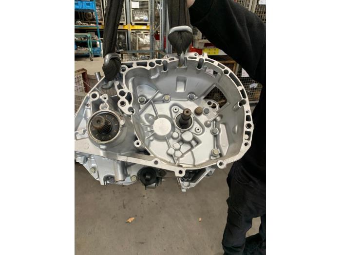 Gebrauchte Getriebe Renault Megane Scénic (JA) 1.6 RT Preis € 174,94 Mit Mehrwertsteuer angeboten von Van Kronenburg Engines