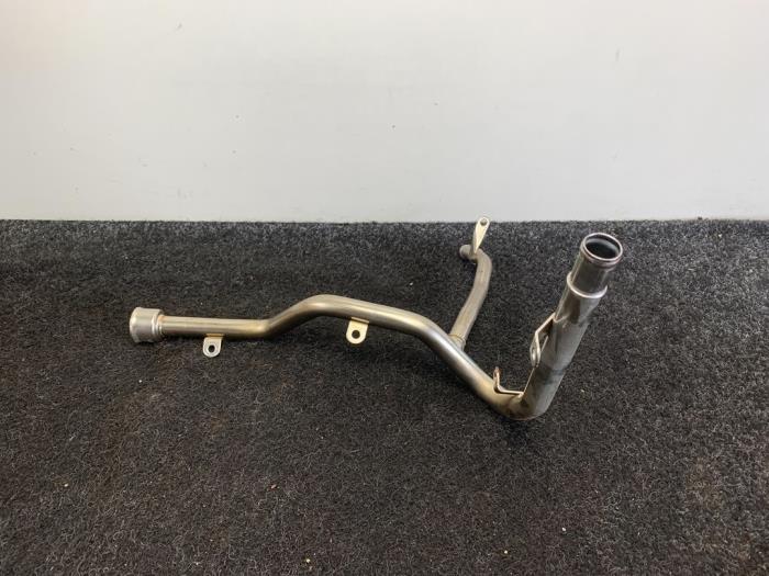 Gebrauchte Wasserrohr Mercedes A (W176) 2.0 A-250 Turbo 16V 4-Matic Preis € 25,00 Mit Mehrwertsteuer angeboten von Van Kronenburg Engines