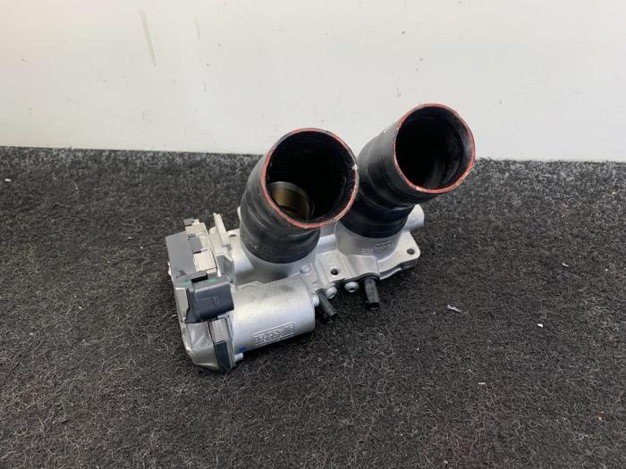Gebrauchte Drosselklappengehäuse Audi RS 6 Avant (C7) 4.0 V8 TFSI 32V Preis € 200,00 Mit Mehrwertsteuer angeboten von Van Kronenburg Engines