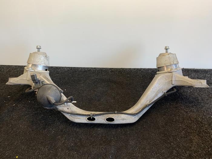 Used Engine mount Audi Q7 (4LB) 3.0 TDI V6 24V Price € 144,99 Inclusive VAT offered by Van Kronenburg Engines