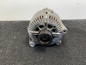 Dynamo van een BMW 5 serie (E60) M5 V-10 40V LHD