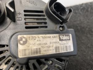 Dynamo van een BMW 5 serie (E60) M5 V-10 40V LHD