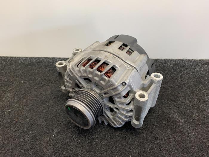 Gebrauchte Dynamo Audi A4 (B8) 1.8 TFSI 16V Preis € 87,50 Mit Mehrwertsteuer angeboten von Van Kronenburg Engines