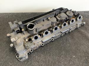 Used Rocker cover BMW X5 (E70) 3.0d 24V Price € 65,00 Inclusive VAT offered by Van Kronenburg Engines
