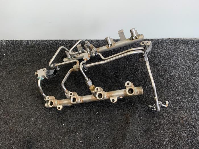 Usagé Système d'injection Audi Q7 (4LB) 4.2 FSI V8 32V Prix € 99,95 Prix TTC proposé par Van Kronenburg Engines
