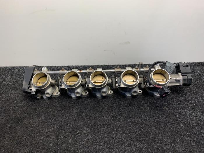 Gebrauchte Drosselklappengehäuse BMW 6 serie (E63) M6 V10 40V Preis € 274,95 Mit Mehrwertsteuer angeboten von Van Kronenburg Engines