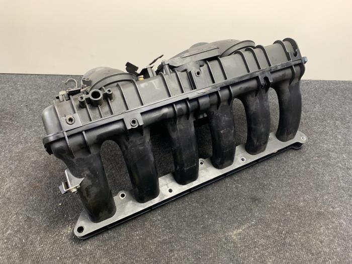 Intake manifolds with engine code N52 stock