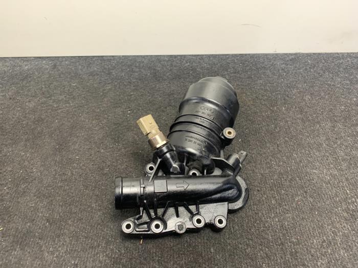Gebrauchte Ölfiltergehäuse Audi Q7 (4MB/4MG) 3.0 TDI V6 24V Preis € 60,00 Mit Mehrwertsteuer angeboten von Van Kronenburg Engines