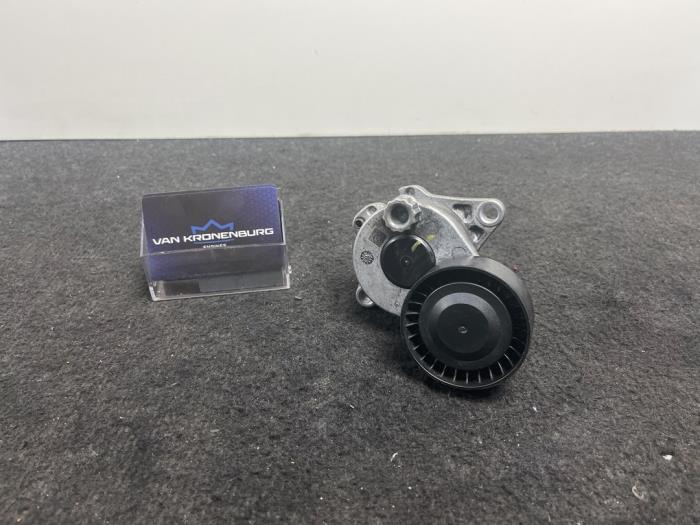Usados Rodillo tensor correa múltiple Mercedes Vito (639.6) 2.2 116 CDI 16V Euro 5 Precio € 19,95 IVA incluido ofrecido por Van Kronenburg Engines