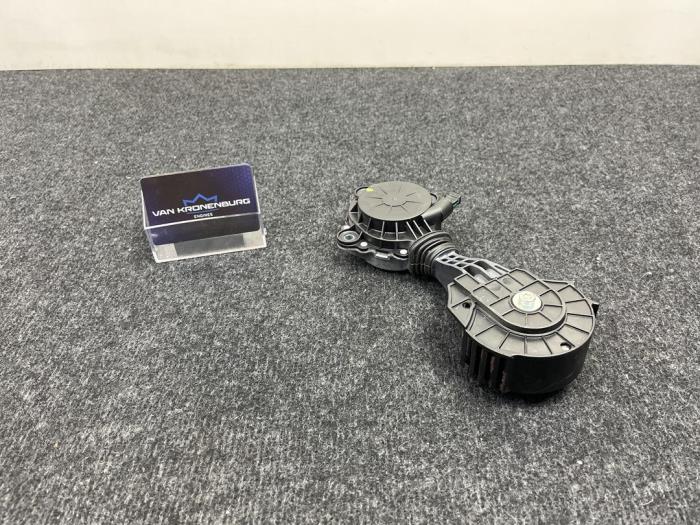 Spanrolle multiriem van een MINI Clubman (R55) 1.6 16V One