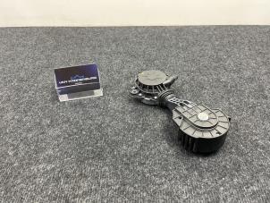 Spanrolle multiriem van een MINI Clubman (R55) 1.6 16V One