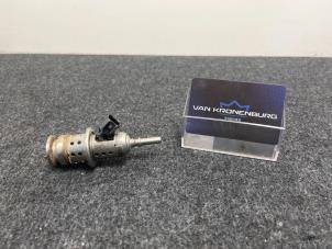 Used Adblue Injector Volvo XC90 II 2.0 D5 16V AWD Price € 45,00 Inclusive VAT offered by Van Kronenburg Engines