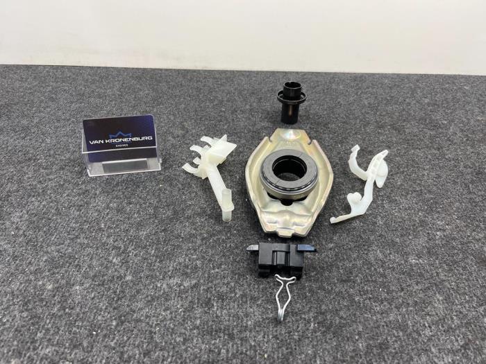 Nowe Dzwignia Audi A5 (8T3) 2.0 TDI 16V Cena € 50,00 Z VAT oferowane przez Van Kronenburg Engines