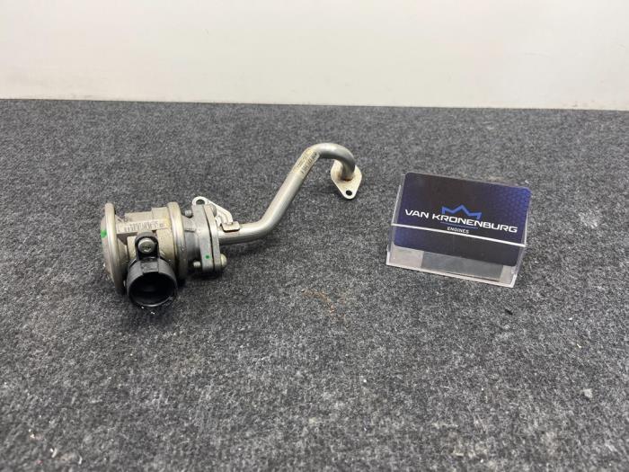 Gebrauchte AGR Rohr Audi RS 4 Avant (B7) RS4 4.2 V8 40V Preis € 30,00 Mit Mehrwertsteuer angeboten von Van Kronenburg Engines