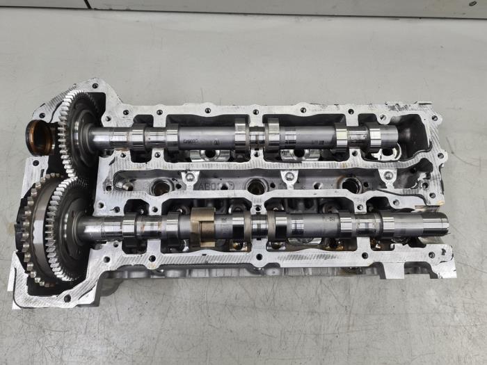 Usagé Culasse Mercedes E (W212) E-300 CDI V6 24V BlueEfficiency Prix € 999,99 Prix TTC proposé par Van Kronenburg Engines