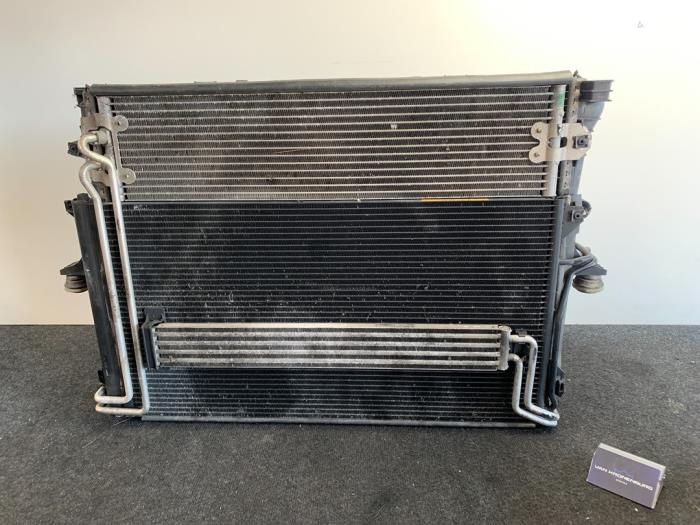Cooling set from a Audi Q7 (4LB) 3.0 TDI V6 24V