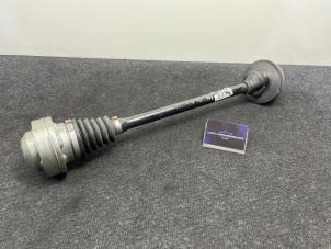Used Drive shaft, rear left Audi A4 (B8) Price € 39,99 Inclusive VAT offered by Van Kronenburg Engines