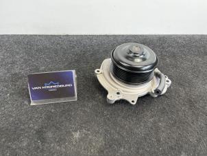 Used Water pump Mercedes S (W222/V222/X222) 3.0 S-350 BlueTec 24V 4-Matic Price € 99,95 Inclusive VAT offered by Van Kronenburg Engines