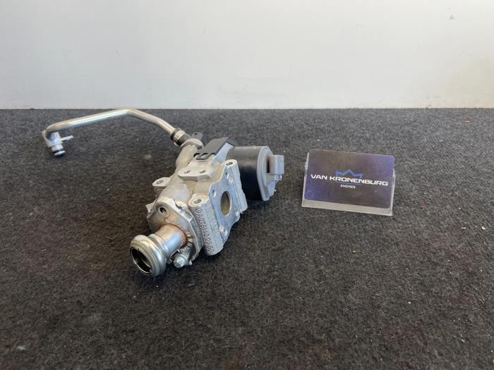 AGR Ventil van een Mercedes-Benz CLS Shooting Brake (X218) 400 3.5 Turbo V6 24V 4-Matic