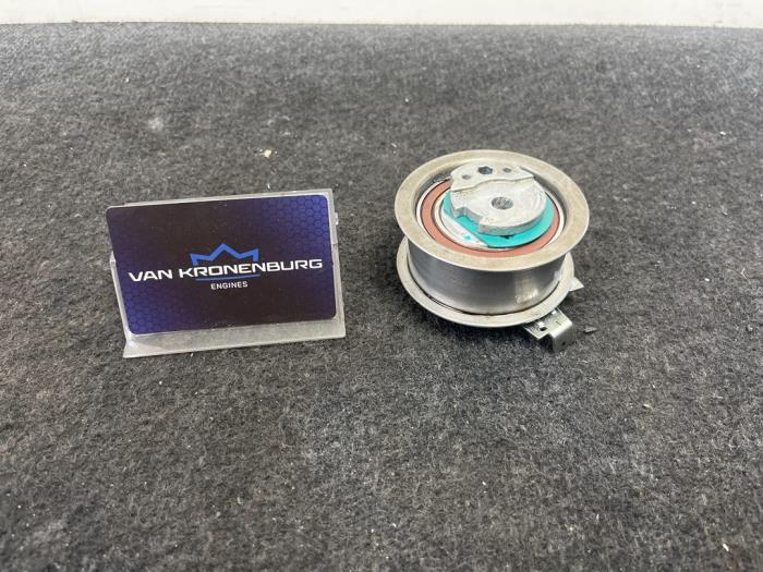 Usados Rodillo tensor correa múltiple Volvo V40 (MV) 2.0 D4 16V Precio € 45,00 IVA incluido ofrecido por Van Kronenburg Engines