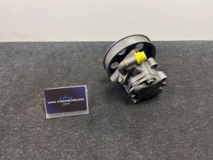 Used Power steering pump Audi A4 (B6) 2.0 20V Price € 25,00 Inclusive VAT offered by Van Kronenburg Engines