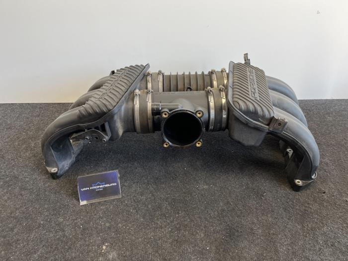 Begagnade Insugsrör Porsche 911 (996) 3.6 Carrera 24V Pris € 250,00 Inklusive moms erbjuds av Van Kronenburg Engines