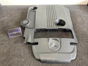 Usados Chapa protectora motor Mercedes E (R207) E-250 CGI 16V BlueEfficiency Precio € 25,00 IVA incluido ofrecido por Van Kronenburg Engines