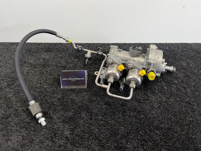 Nya Bensinpump BMW 3 serie (F30) M3 3.0 24V CS Pris € 650,00 Inklusive moms erbjuds av Van Kronenburg Engines