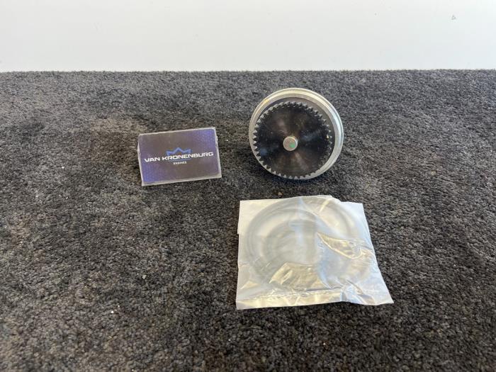 Neuf Pompe à eau Volkswagen LT II 2.8 TDi LWB Prix € 59,99 Prix TTC proposé par Van Kronenburg Engines