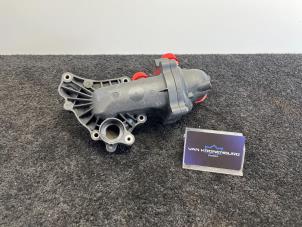 Usagé Pompe à eau Audi Q7 (4LB) 4.2 FSI V8 32V Prix € 99,99 Prix TTC proposé par Van Kronenburg Engines