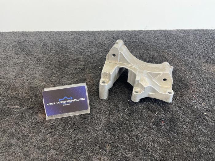 Used Engine mount Audi RS 5 (8T3) RS5 4.2 V8 32V Price € 39,99 Inclusive VAT offered by Van Kronenburg Engines