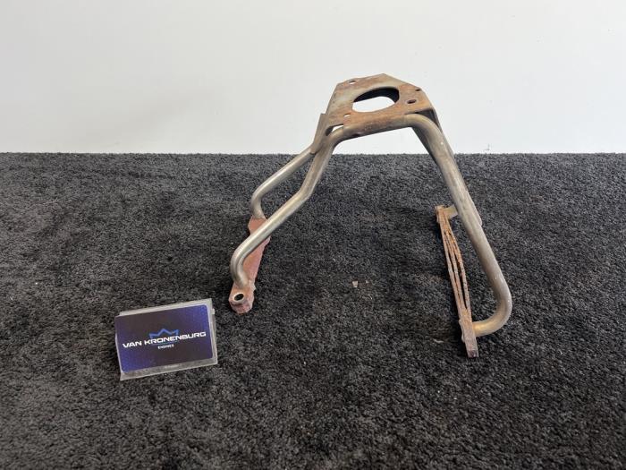 Used Engine mount Porsche 911 (996) 3.4 Carrera 4 24V Price € 250,00 Inclusive VAT offered by Van Kronenburg Engines