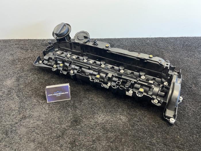 Rocker cover BMW X5 xDrive 30d 3.0 24V 15265812 N57D30A